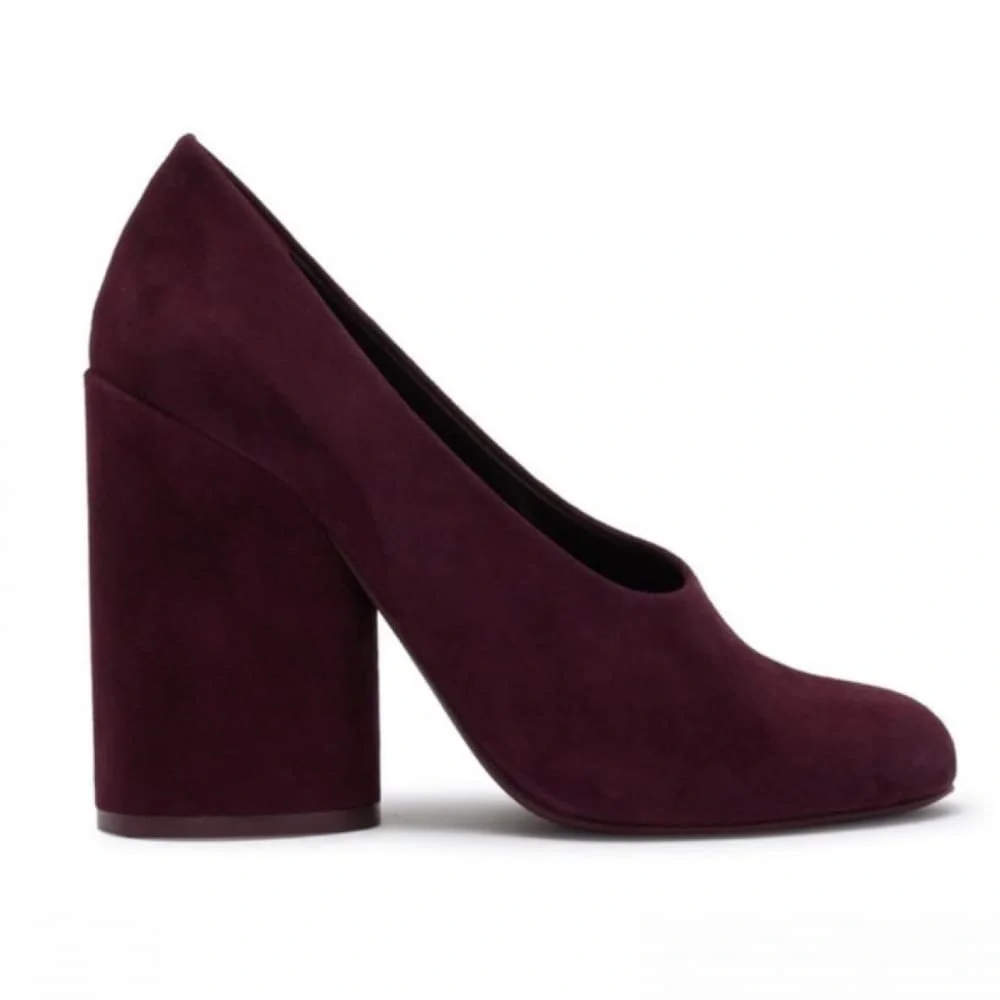 Tory Burch “Lucia” suede 110mm pump, size 6